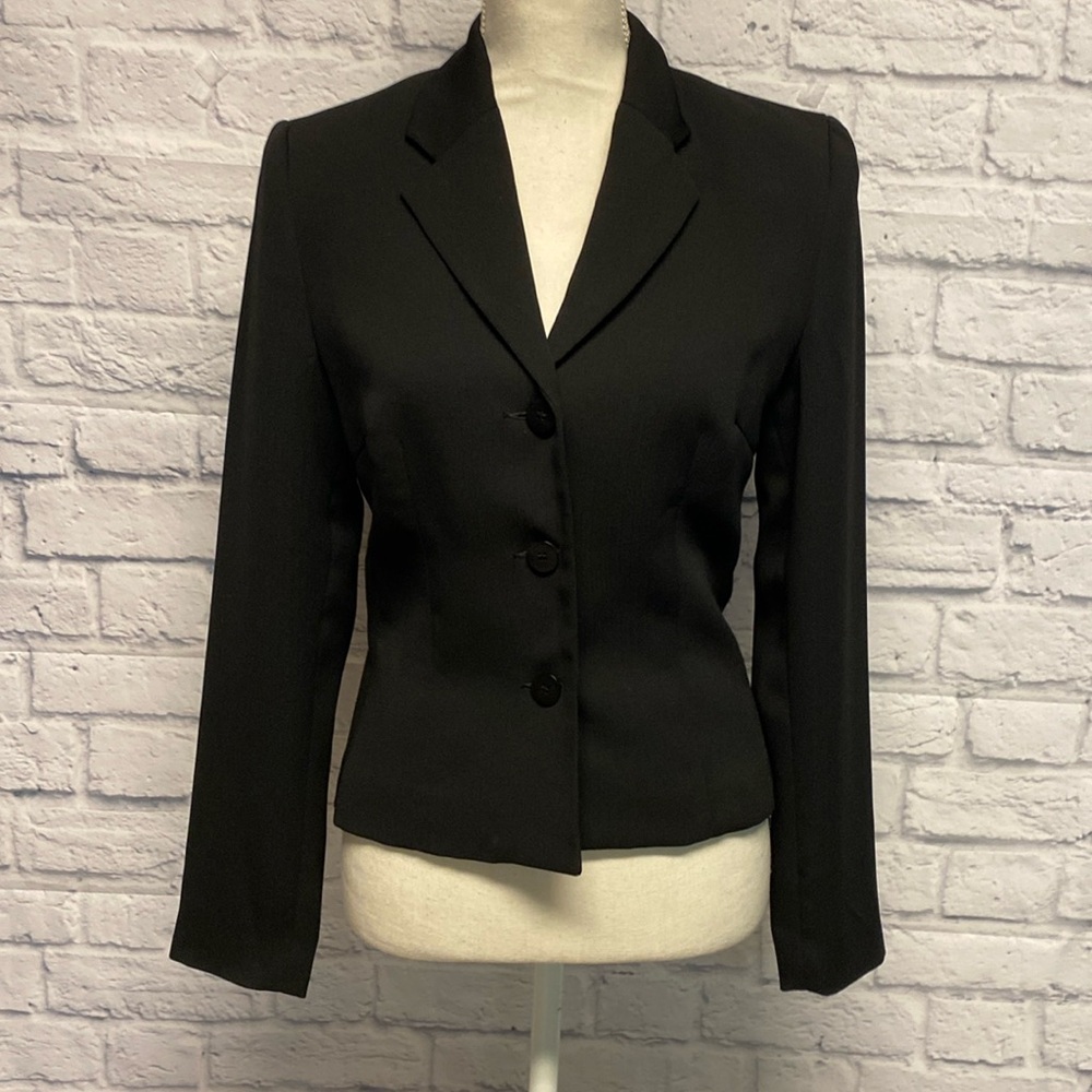 Vintage Guess Women’s Black Blazer Size 6